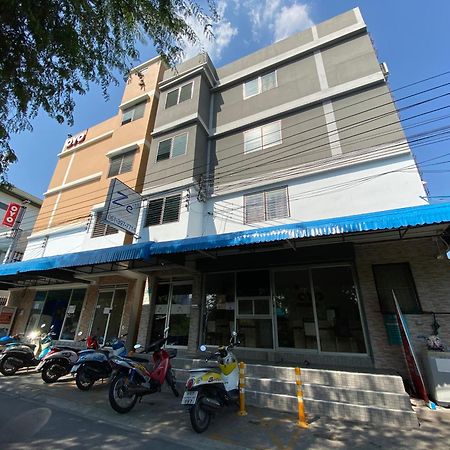Ze Residence Ram Intra Bangkok Exterior foto